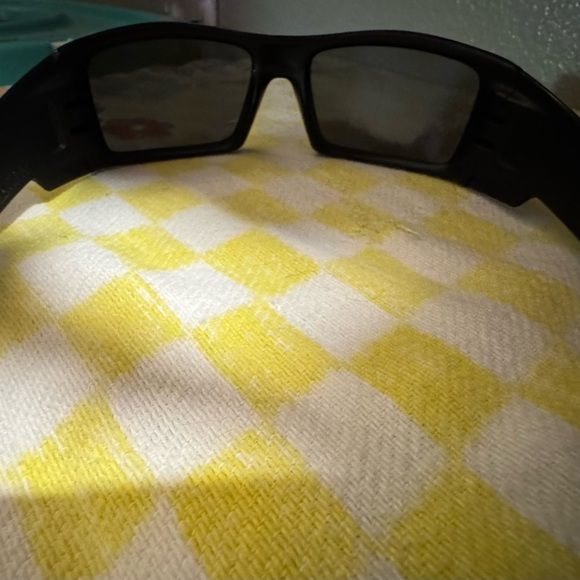 Oakley Sunglasses - Picture 4 of 5